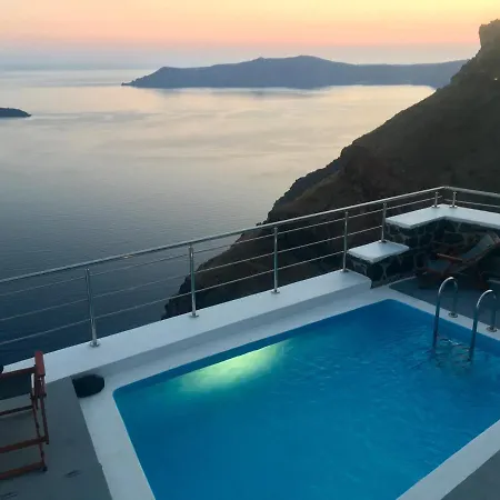 Hara's 4* Imerovigli (Santorini)