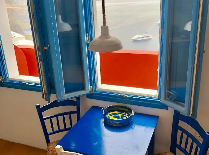 Hara's Imerovigli (Santorini)