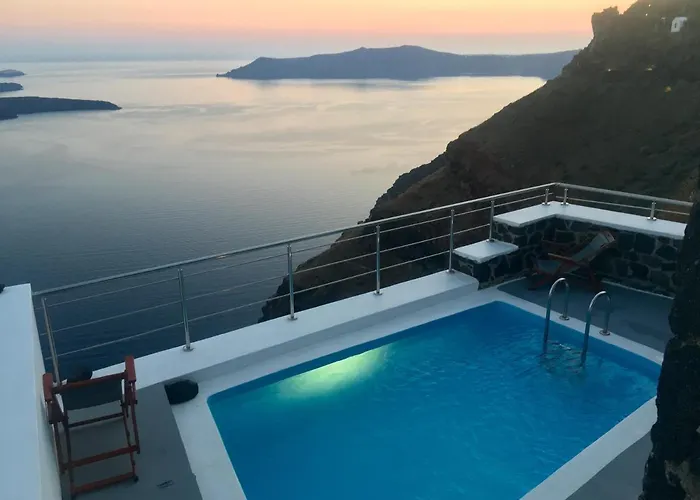 Hara's 4* Imerovigli (Santorini)