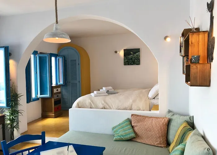 Hara's 4* Imerovigli (Santorini)