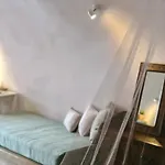 Hara's Aparthotel