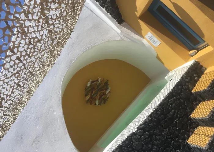 Hara's Aparthotel 4*